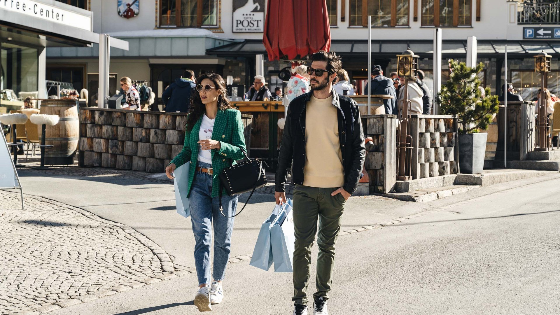 Duty Free und Schweizer Lebensgefühl seit 1925 Duty Free und Schweizer Lebensgefühl seit 1925