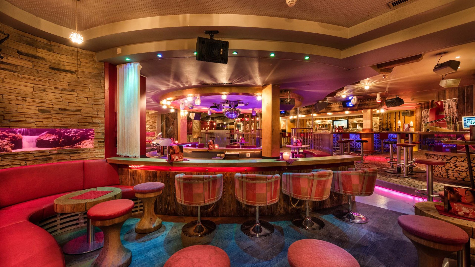 Duty free in Samnaun und Partystimmung Duty free in Samnaun und Partystimmung