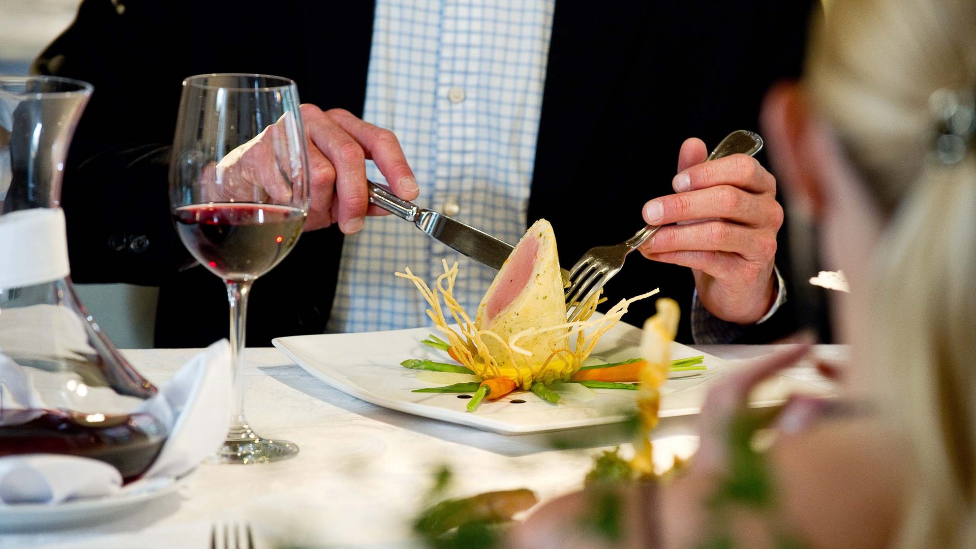 Hotel Post in Switzerland: our spa resort’s services await. Hotel Post in Switzerland: our spa resort’s services await.