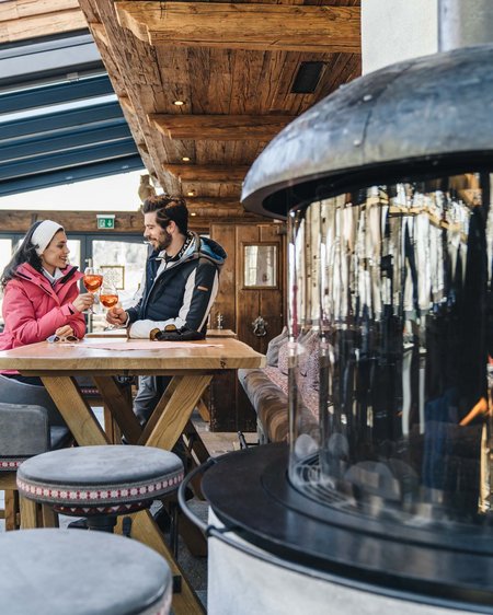 Ski school in Samnaun followed by après-snow rendezvous Ski school in Samnaun followed by après-snow rendezvous