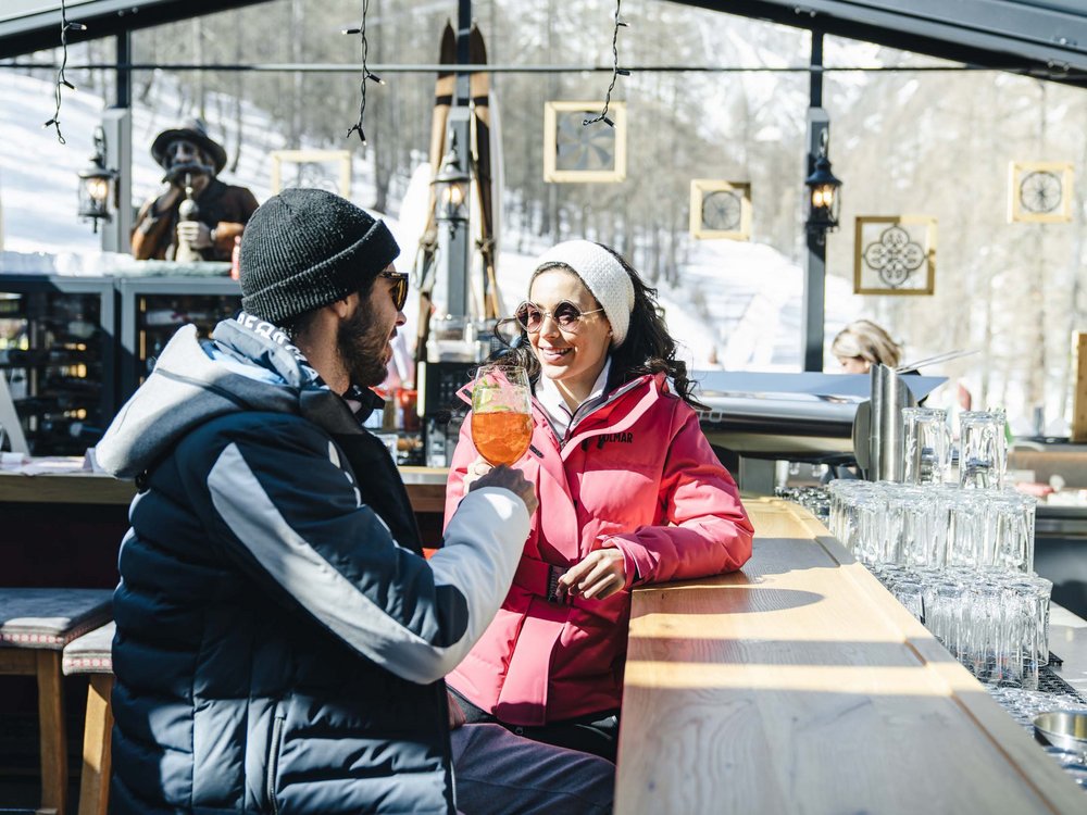 Schmuggler-Alm Restaurant in Samnaun Schmuggler-Alm Restaurant in Samnaun