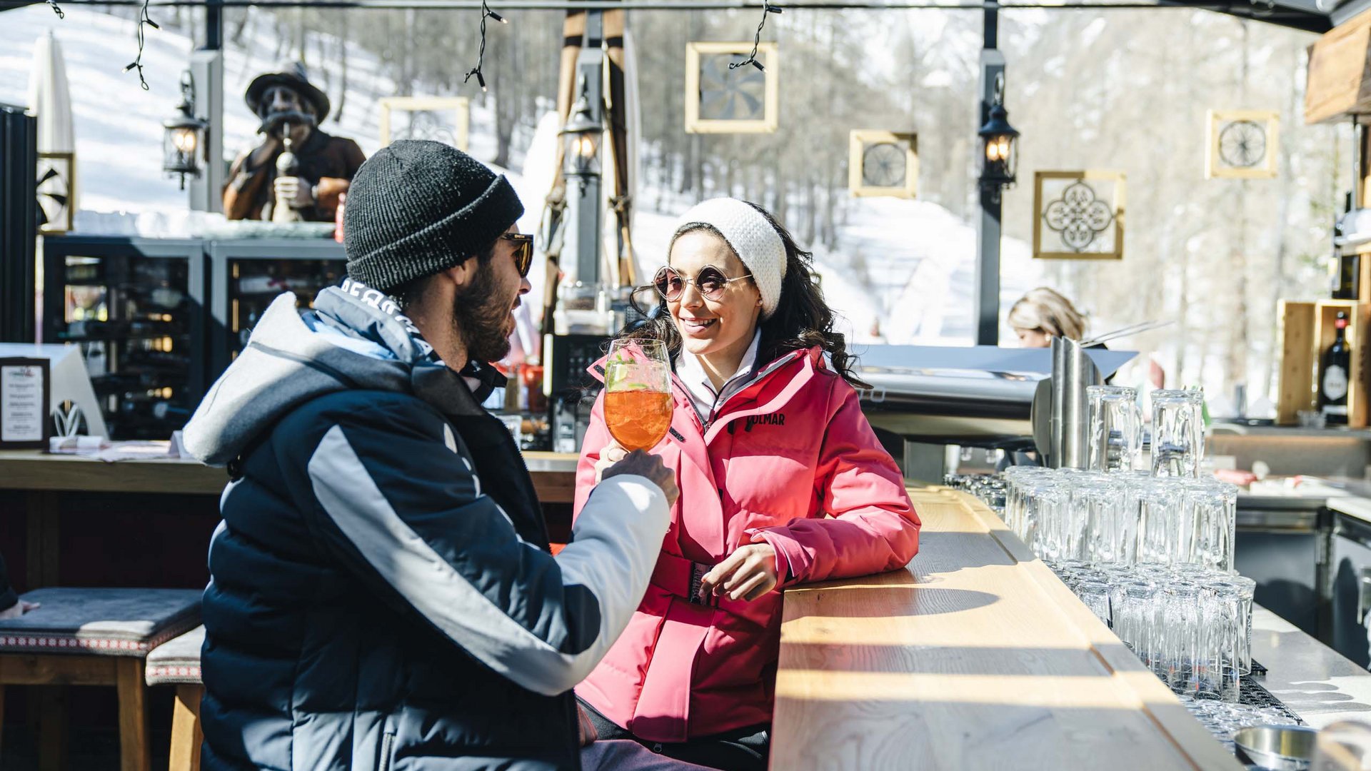 Ski school in Samnaun followed by après-snow rendezvous Ski school in Samnaun followed by après-snow rendezvous