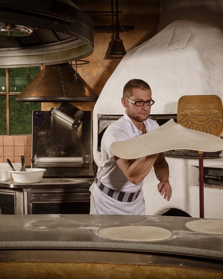 Schmuggler-Alm Restaurant in Samnaun Schmuggler-Alm Restaurant in Samnaun