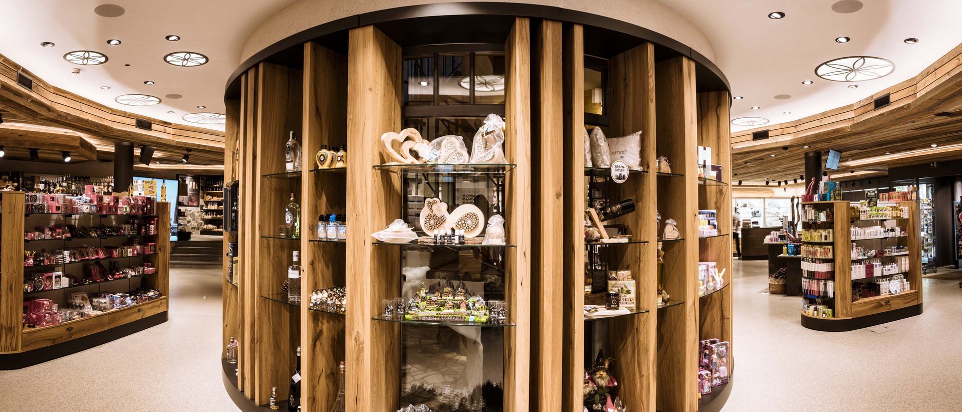 In Samnaun einkaufen: Uhren zu Zollfreipreisen In Samnaun einkaufen: Uhren zu Zollfreipreisen