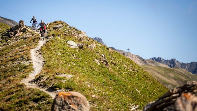 Schmuggler-Alm Restaurant in Samnaun Schmuggler-Alm Restaurant in Samnaun