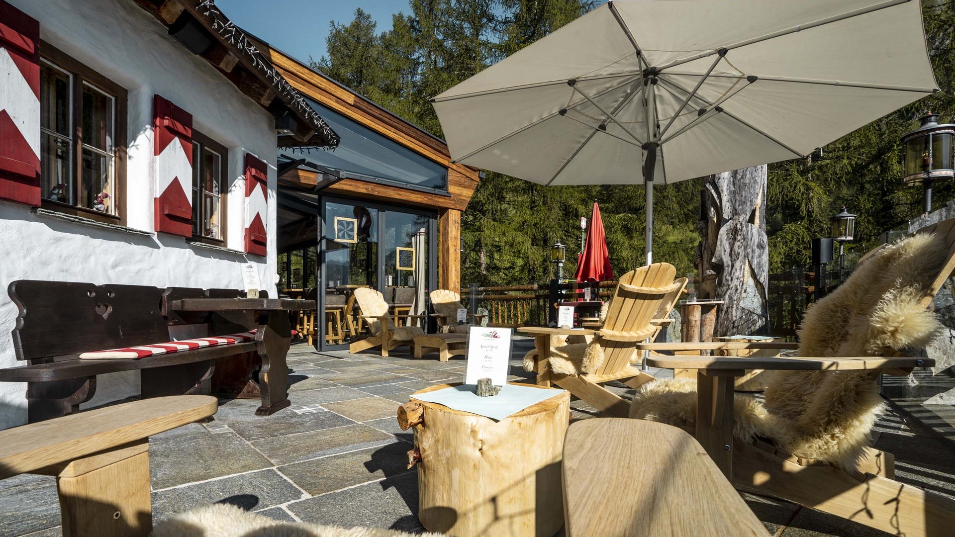 Schmuggler-Alm Restaurant in Samnaun Schmuggler-Alm Restaurant in Samnaun