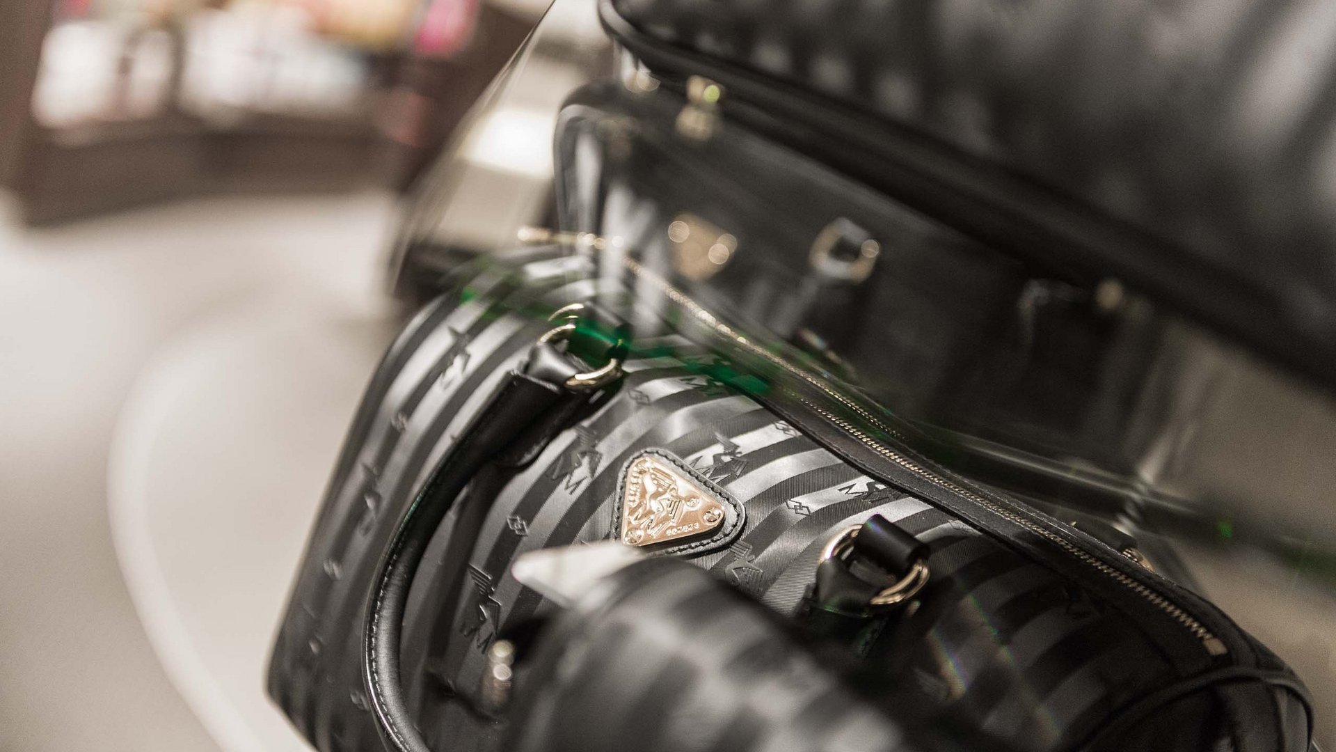 Samnaun: Preise für Parfüm finden Sie hier. Samnaun: Preise für Parfüm finden Sie hier.