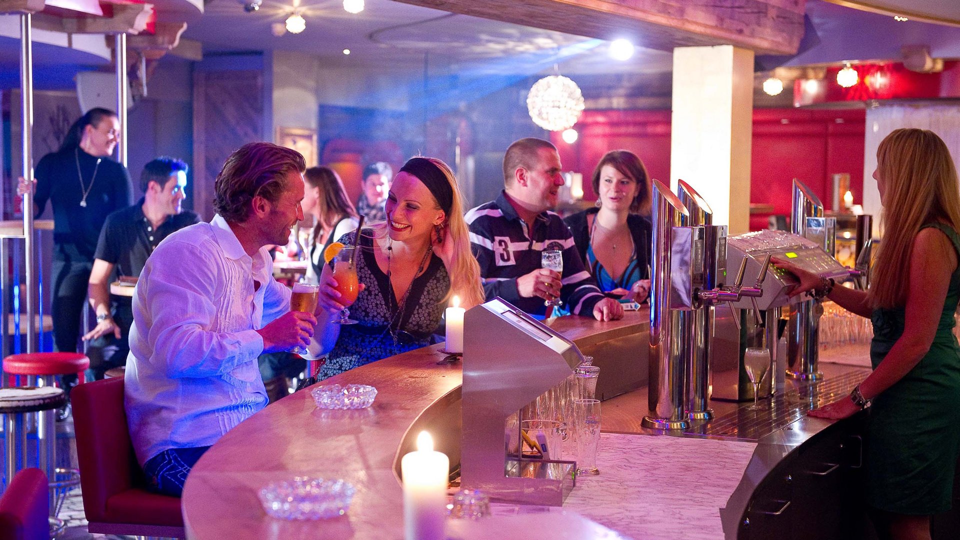 Duty free in Samnaun und Partystimmung Duty free in Samnaun und Partystimmung